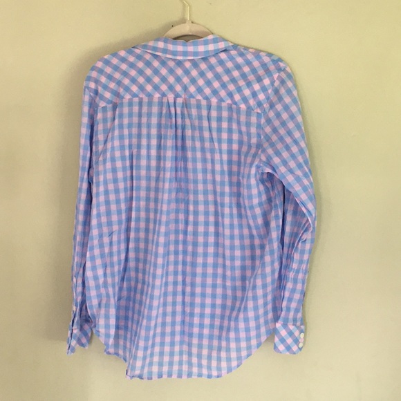 Men’s Vineyard Vines Button Down - Picture 2 of 3